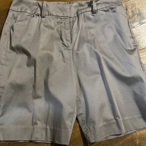 Ann Taylor size 6 curvy shorts